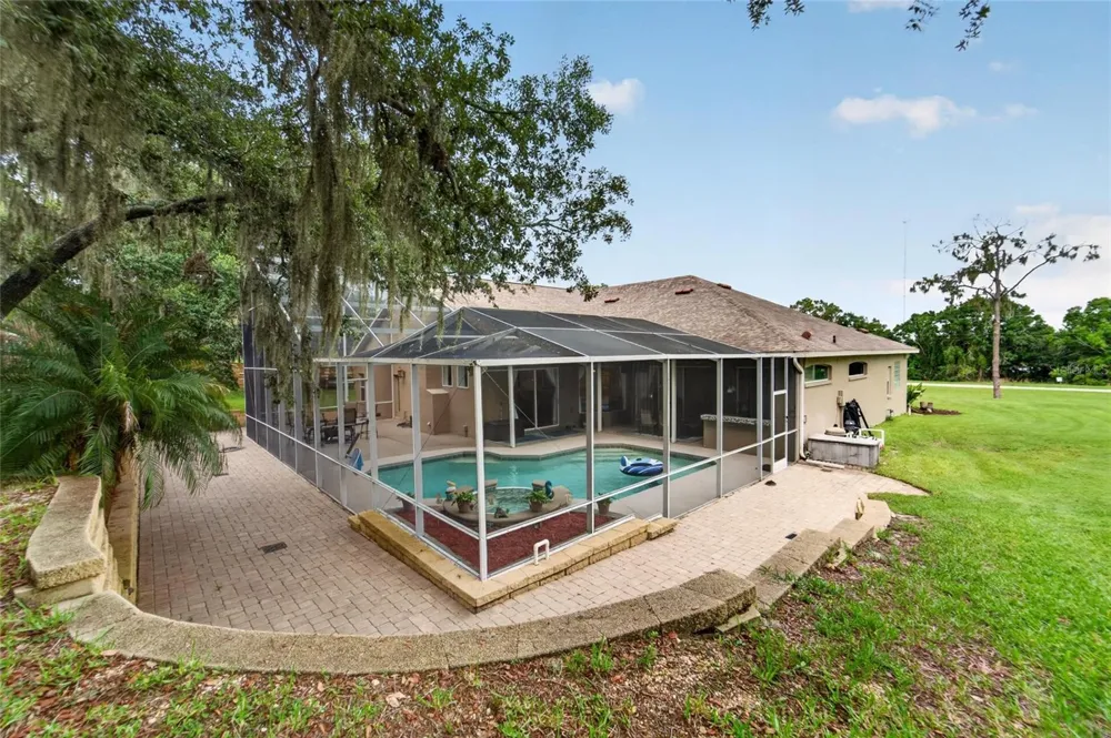 13020 SHADOW RUN BOULEVARD Riverview, FL 33569