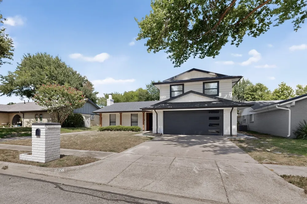 928 Columbus Court Bedford, TX 76022