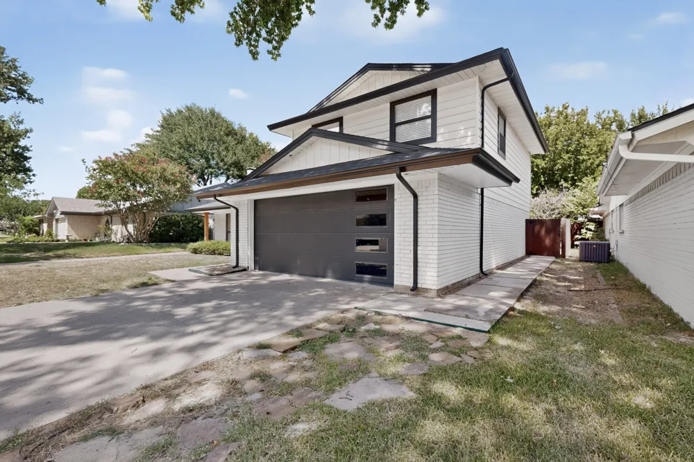 928 Columbus Court Bedford, TX 76022