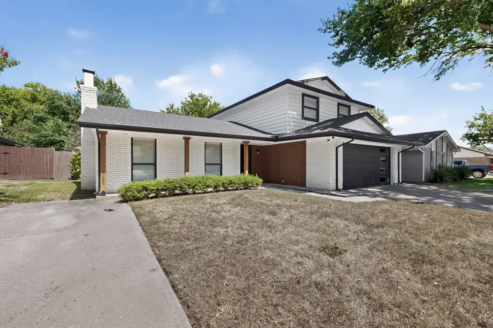 928 Columbus Court Bedford, TX 76022