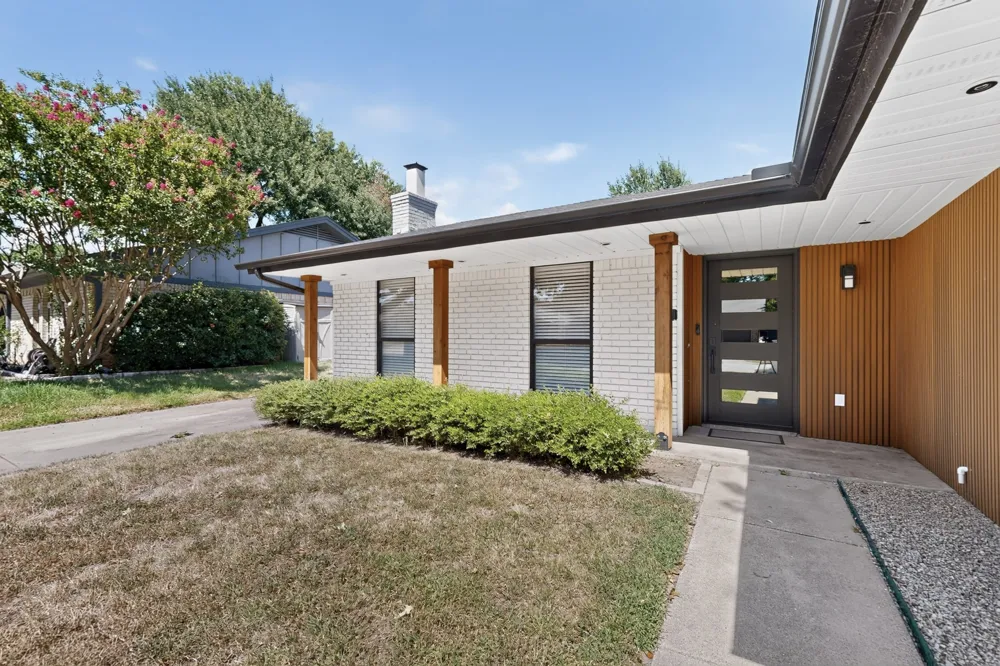 928 Columbus Court Bedford, TX 76022