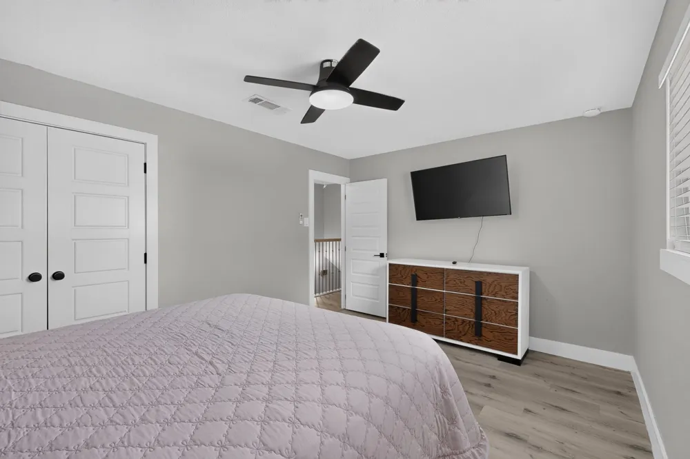928 Columbus Court Bedford, TX 76022