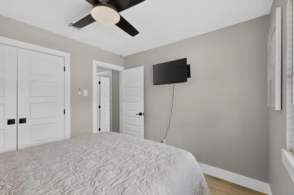 928 Columbus Court Bedford, TX 76022