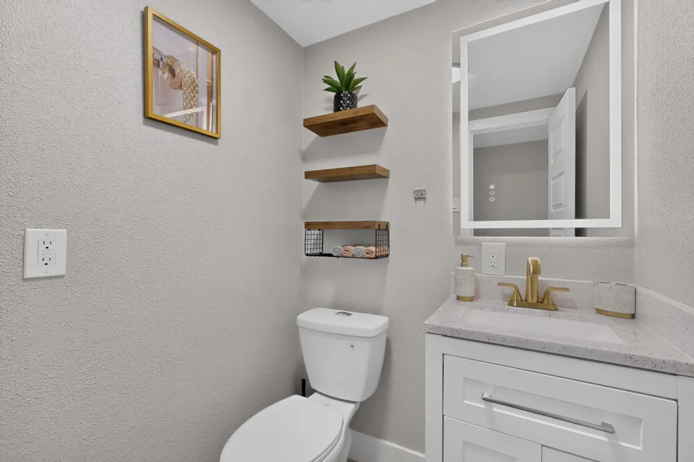 928 Columbus Court Bedford, TX 76022