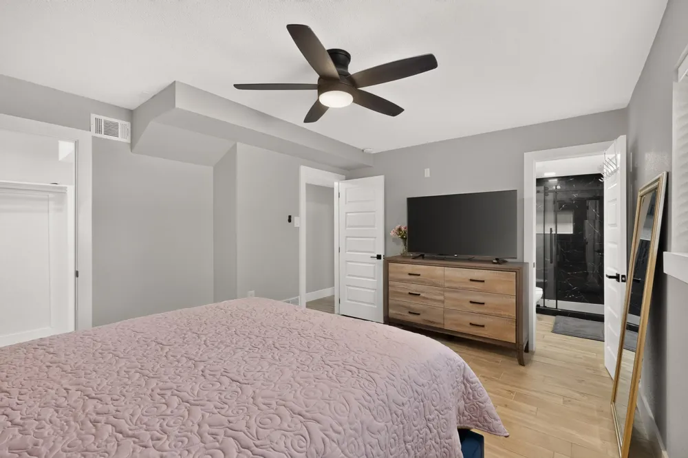 928 Columbus Court Bedford, TX 76022