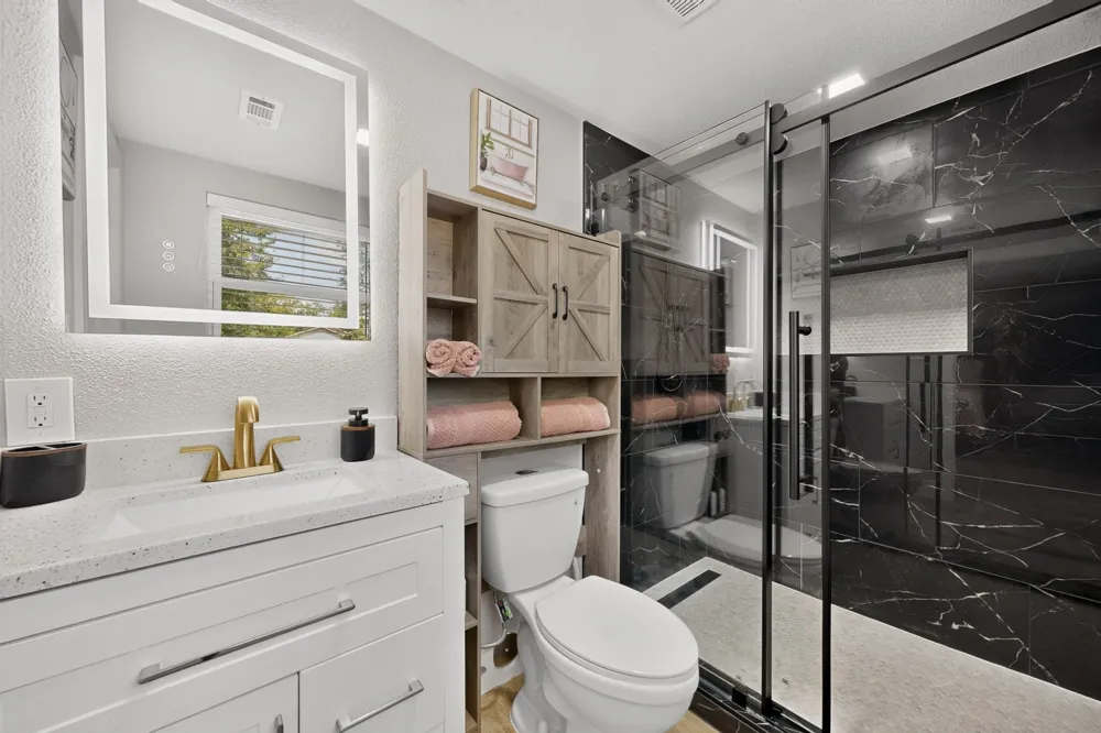 928 Columbus Court Bedford, TX 76022