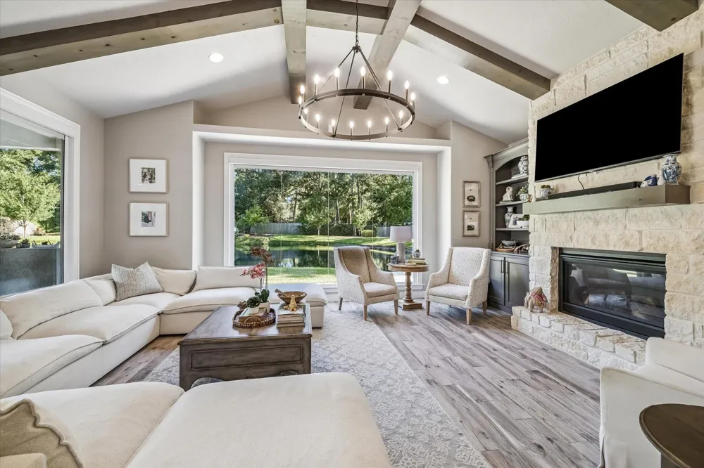 11 Turtle Cove Court Kingwood, TX 77346