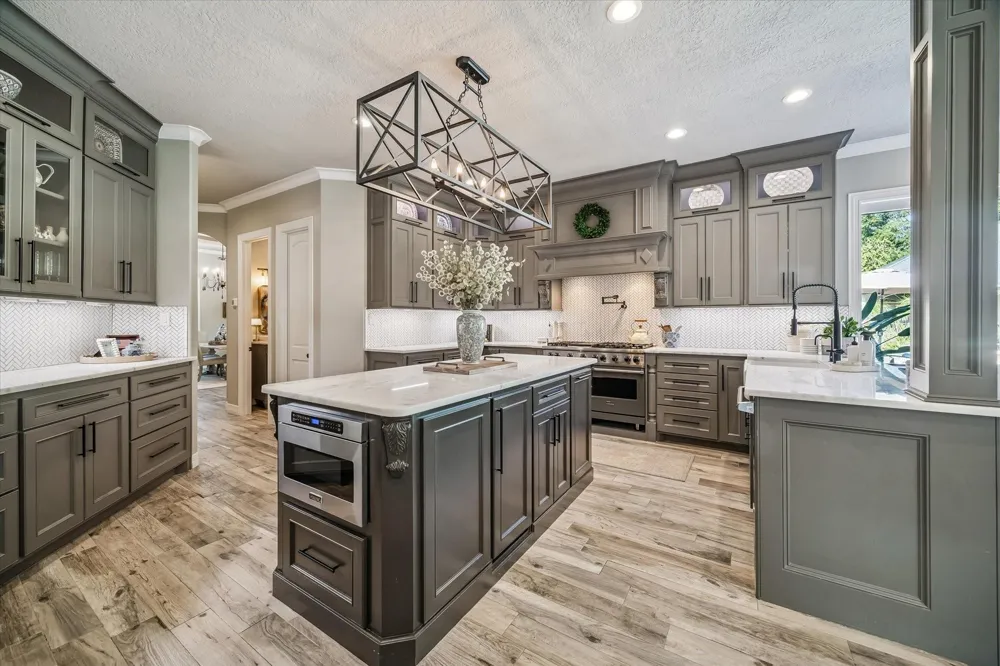 11 Turtle Cove Court Kingwood, TX 77346