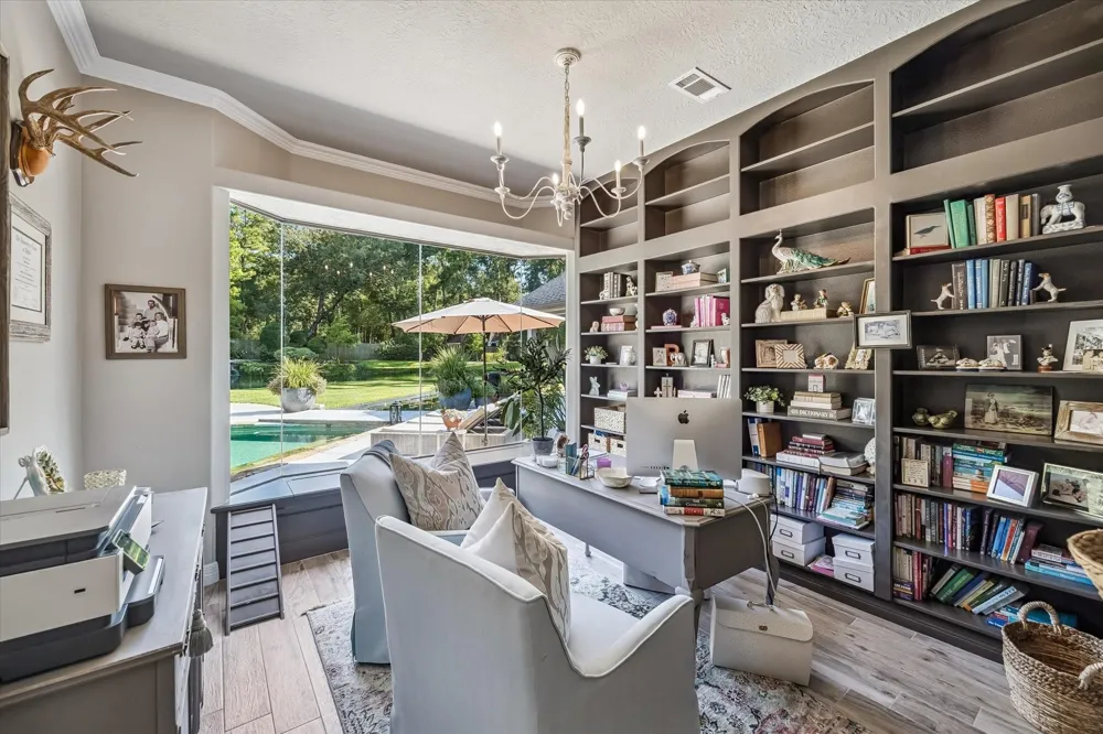 11 Turtle Cove Court Kingwood, TX 77346
