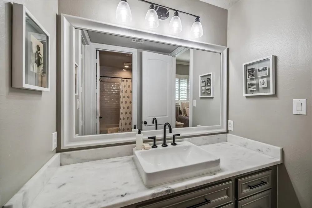 11 Turtle Cove Court Kingwood, TX 77346