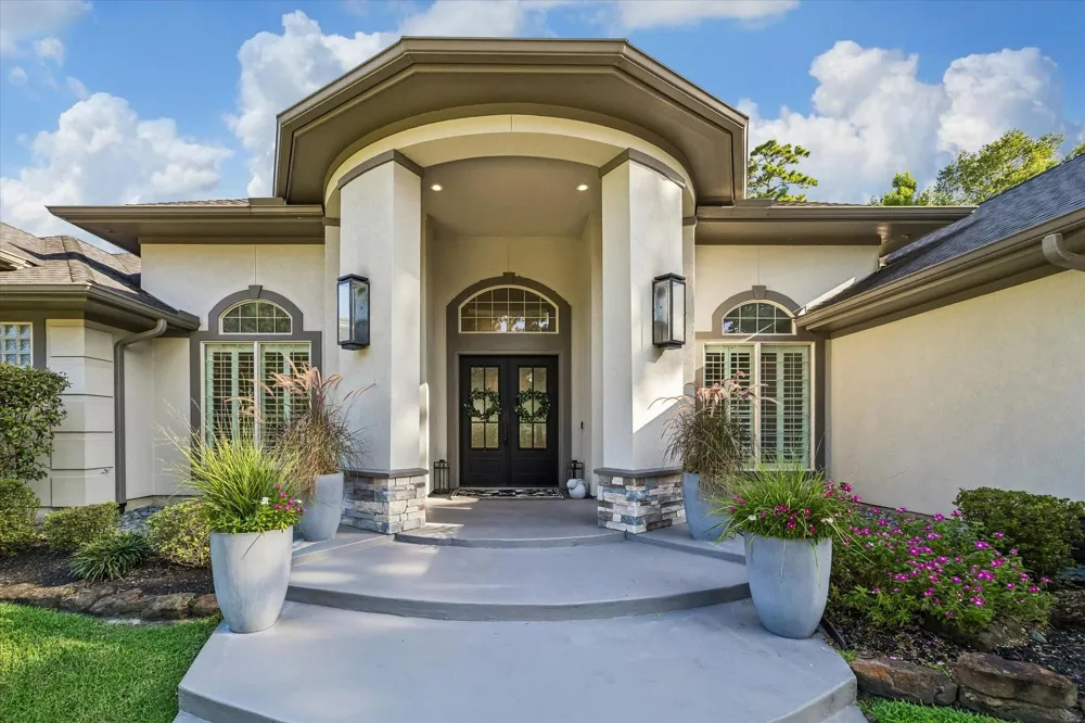 11 Turtle Cove Court Kingwood, TX 77346