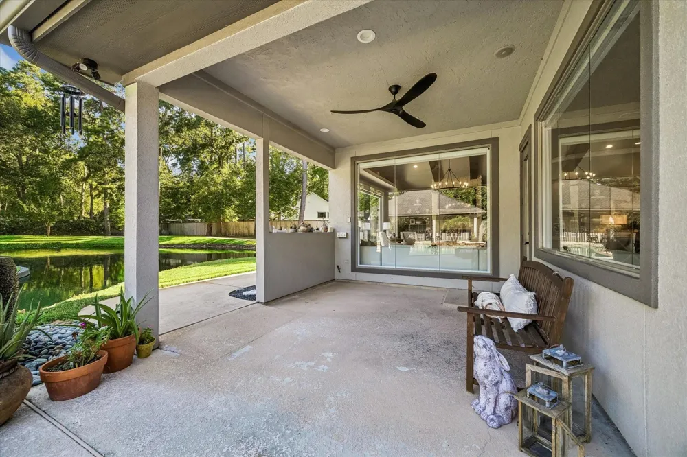 11 Turtle Cove Court Kingwood, TX 77346