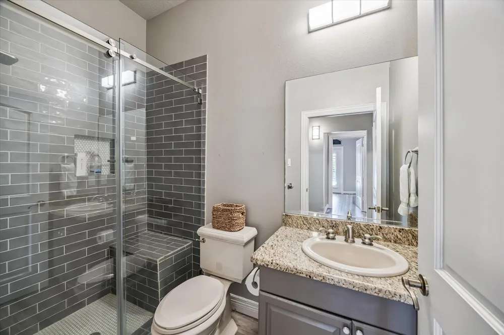 11 Turtle Cove Court Kingwood, TX 77346