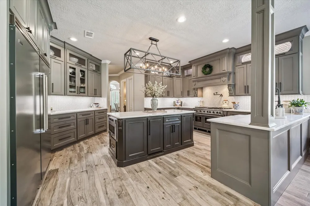 11 Turtle Cove Court Kingwood, TX 77346