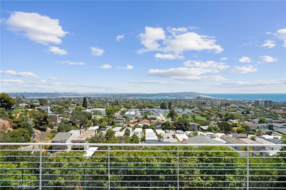 1269 Van Nuys San Diego, CA 92109