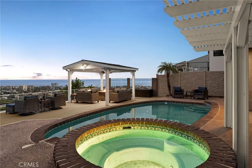 1269 Van Nuys San Diego, CA 92109