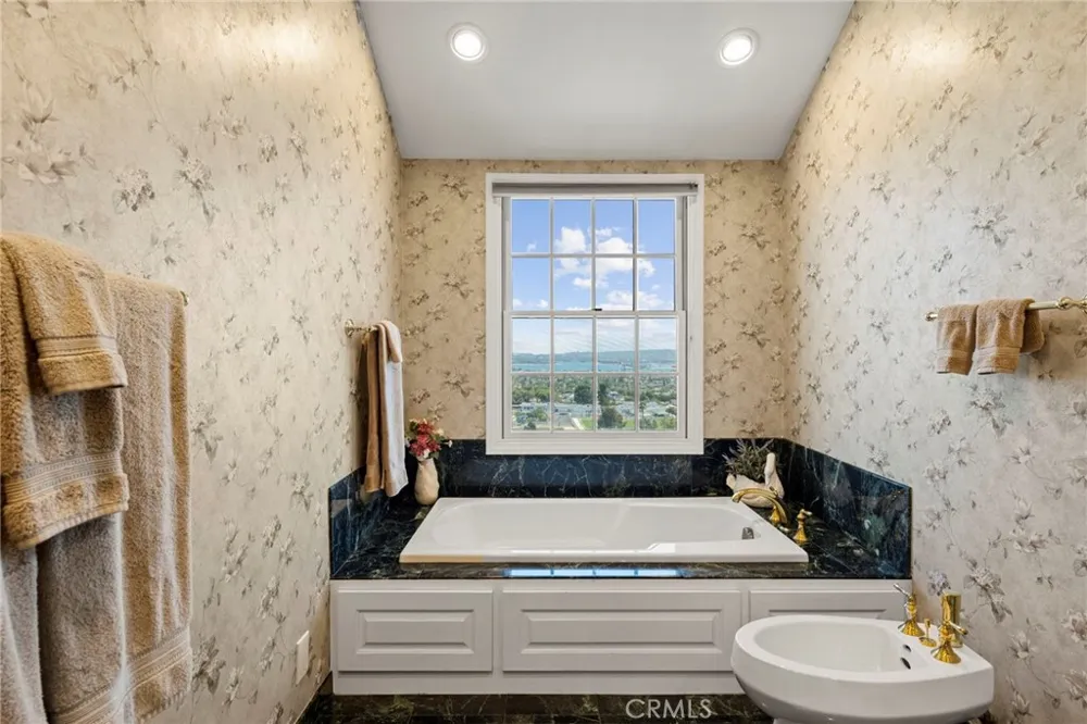 1269 Van Nuys San Diego, CA 92109