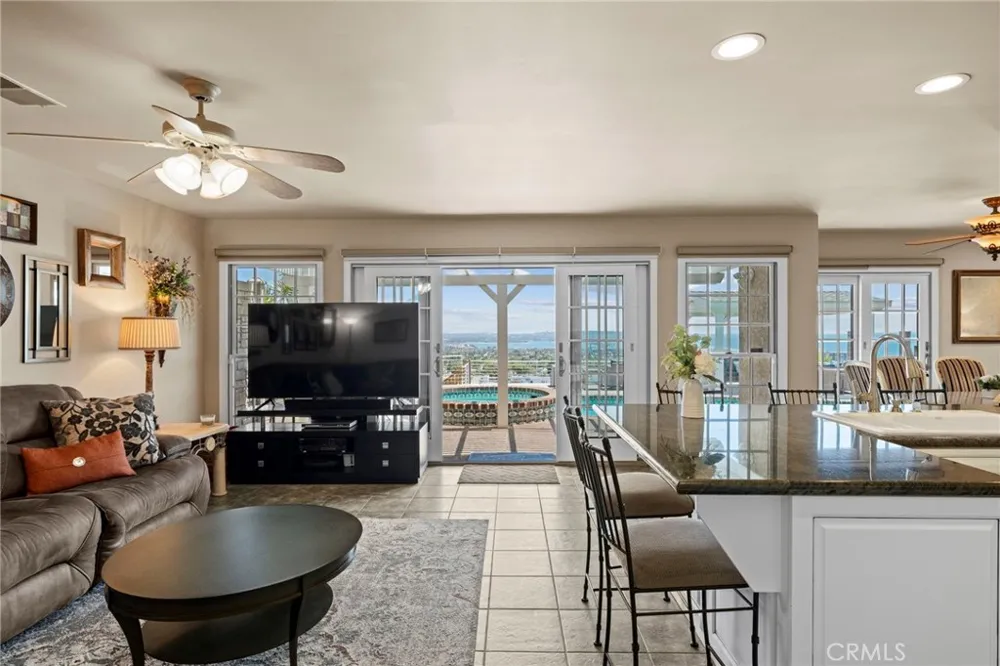1269 Van Nuys San Diego, CA 92109