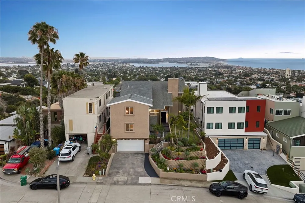 1269 Van Nuys San Diego, CA 92109