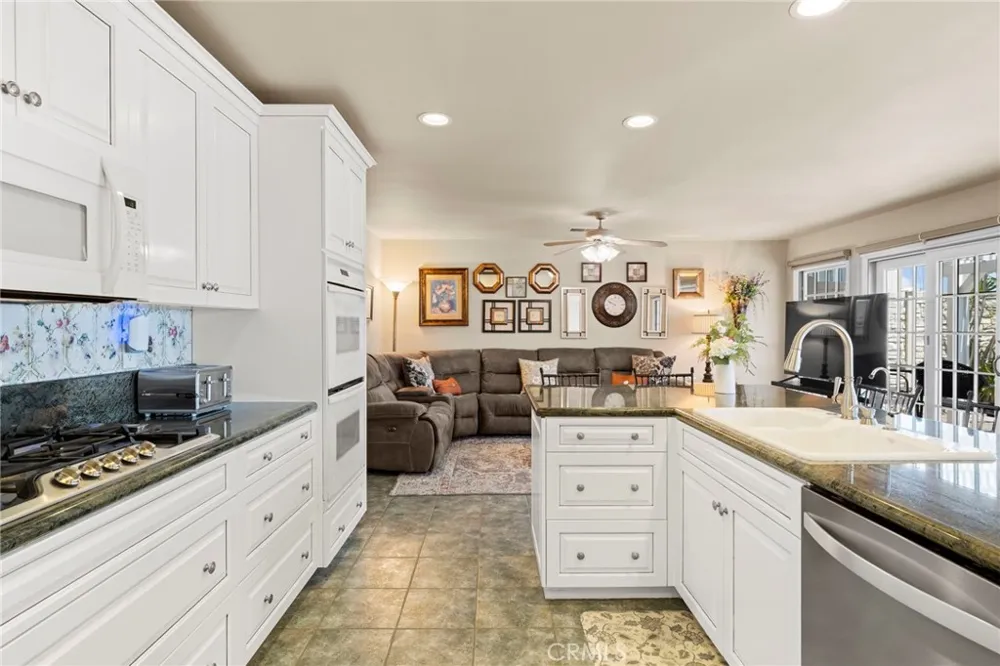 1269 Van Nuys San Diego, CA 92109