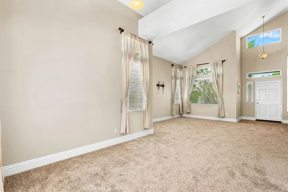 1584 Meadowlark Corona, CA 92881