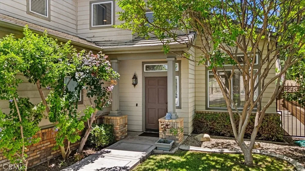 1584 Meadowlark Corona, CA 92881