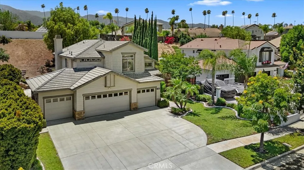 1584 Meadowlark Corona, CA 92881
