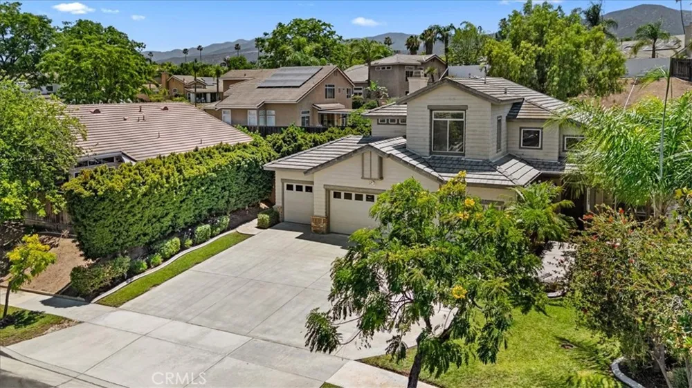 1584 Meadowlark Corona, CA 92881