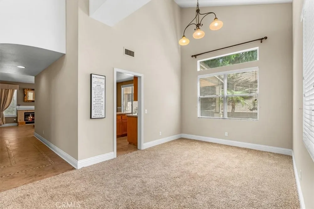 1584 Meadowlark Corona, CA 92881