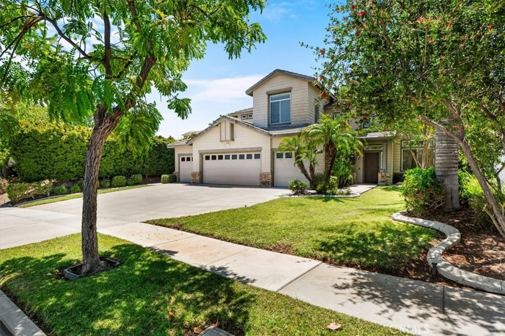 1584 Meadowlark Corona, CA 92881
