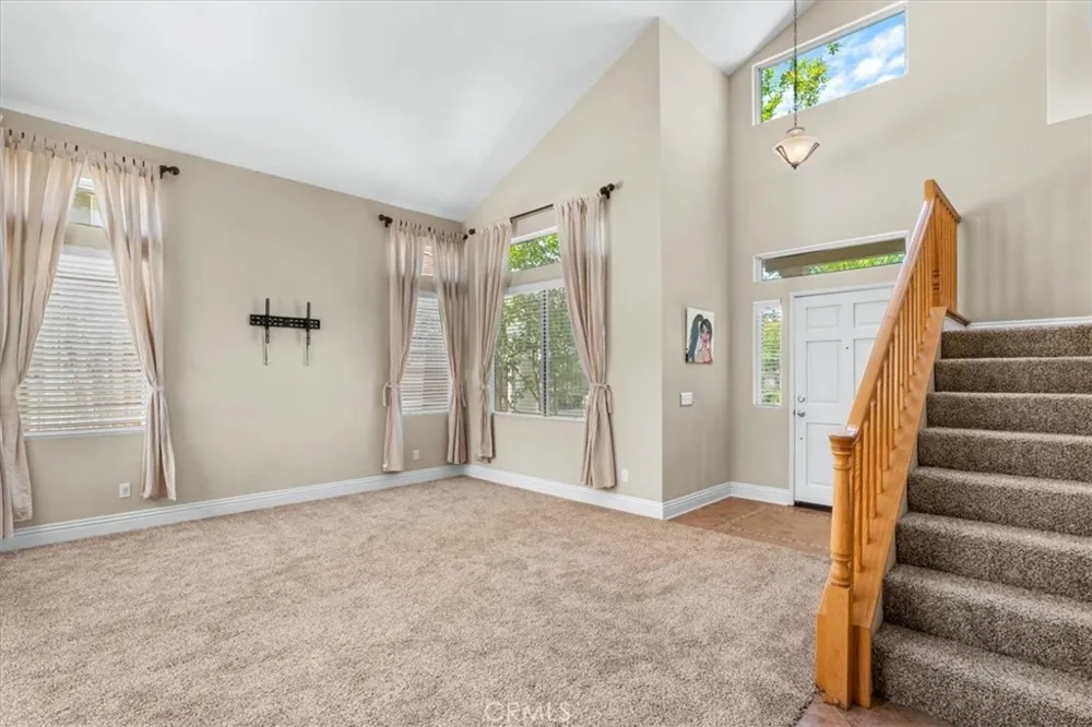 1584 Meadowlark Corona, CA 92881