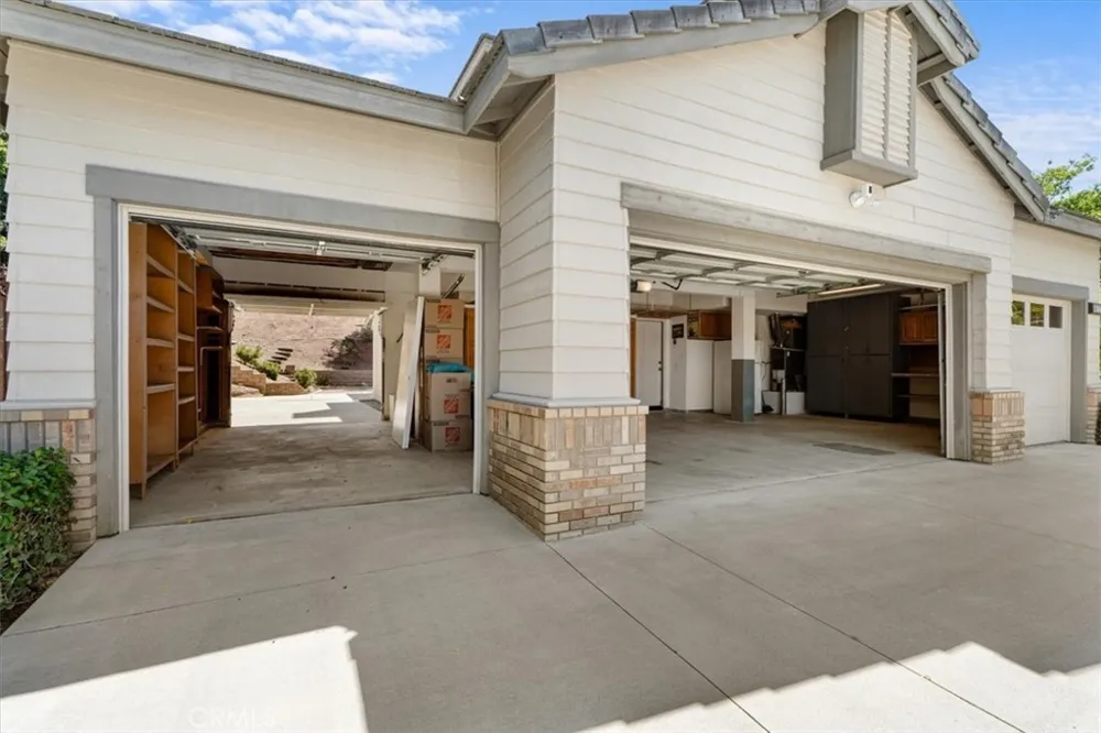 1584 Meadowlark Corona, CA 92881