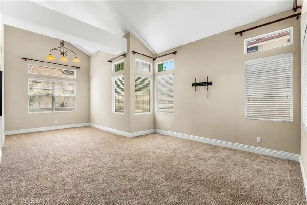 1584 Meadowlark Corona, CA 92881