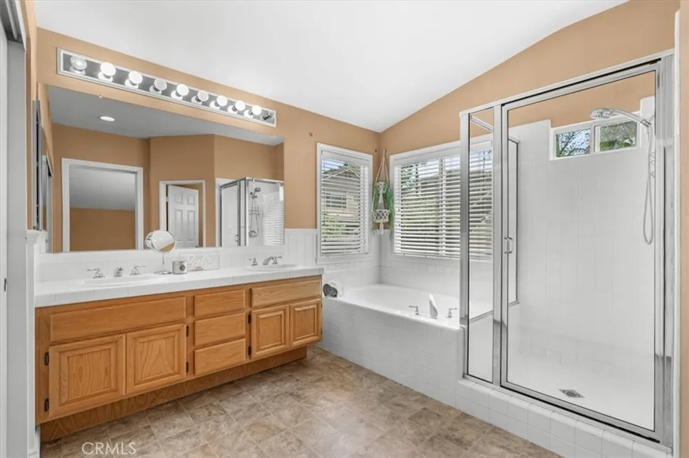 1584 Meadowlark Corona, CA 92881