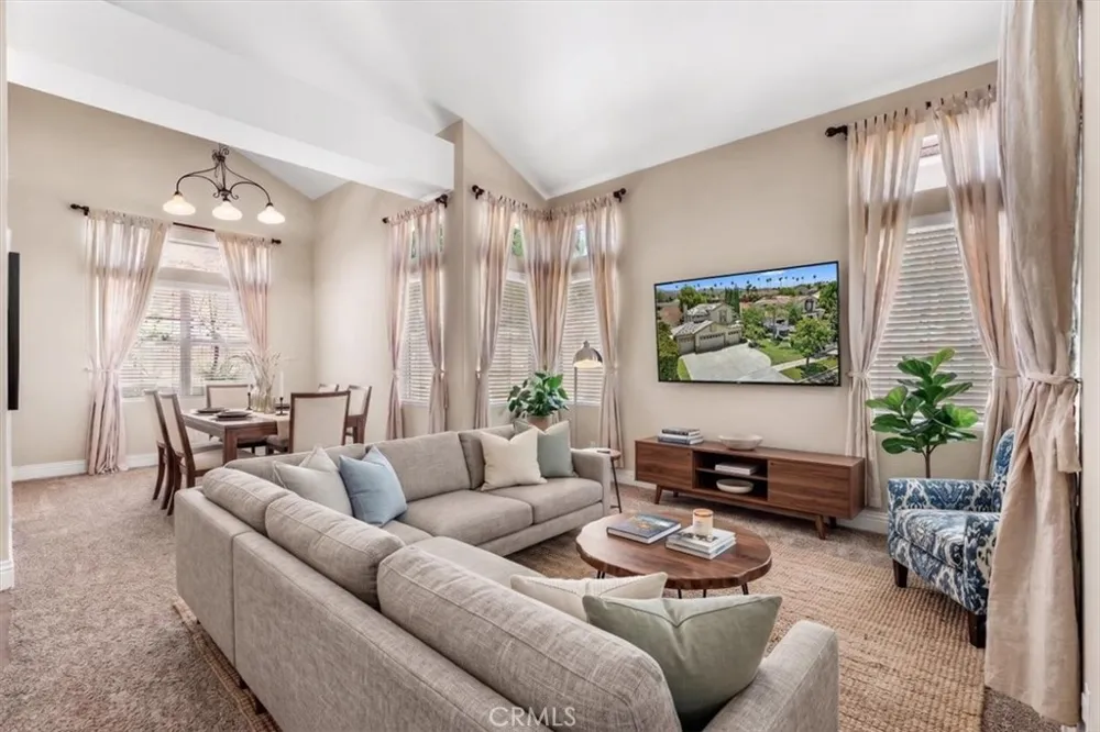 1584 Meadowlark Corona, CA 92881
