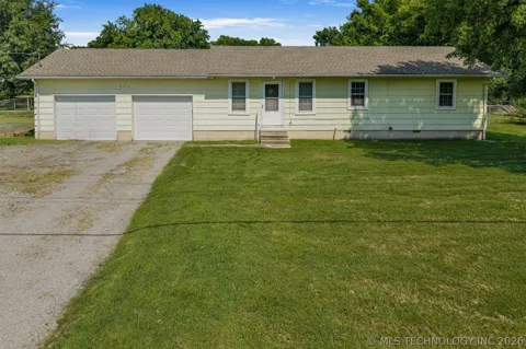 715 Division Street
