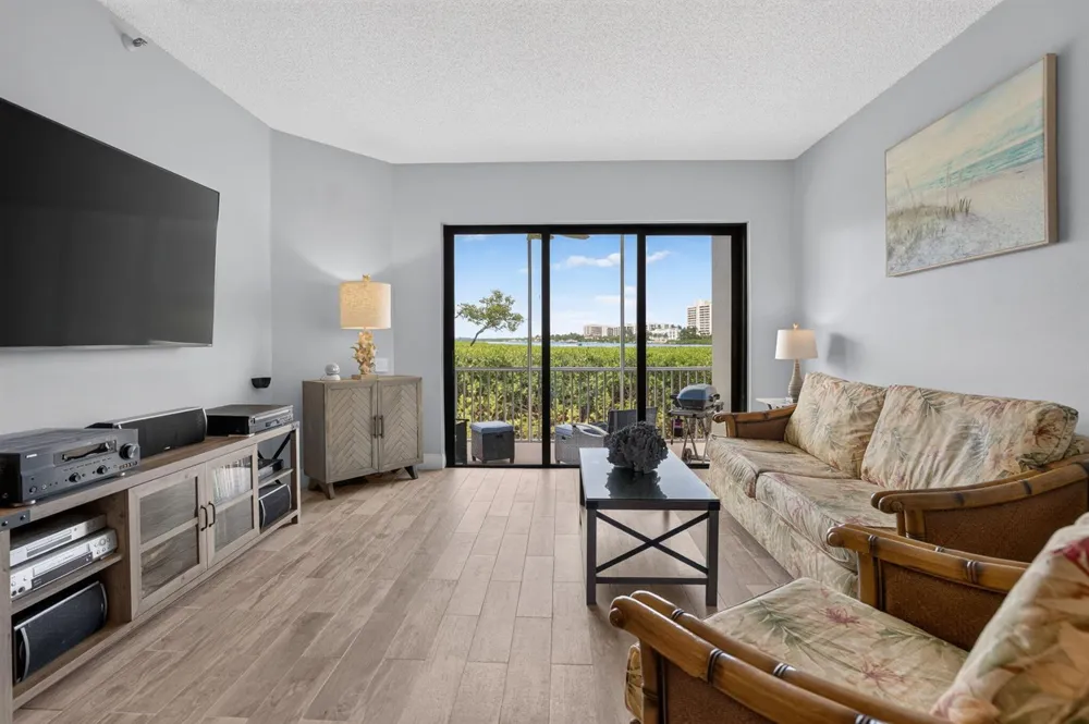200 Waterway Road #104 Tequesta, FL 33469