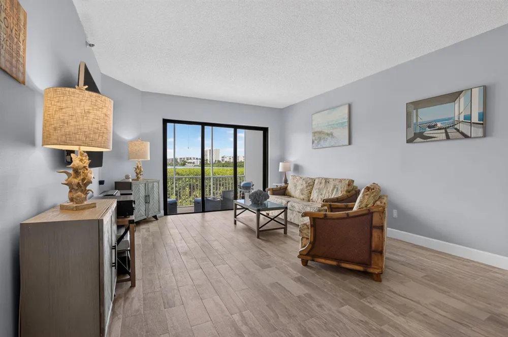 200 Waterway Road #104 Tequesta, FL 33469