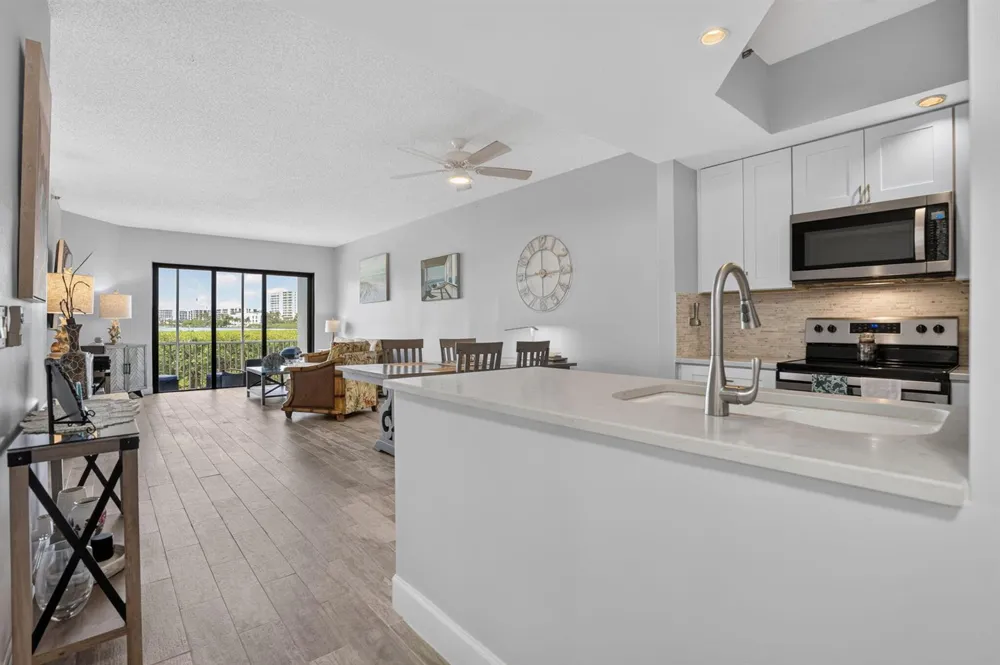 200 Waterway Road #104 Tequesta, FL 33469
