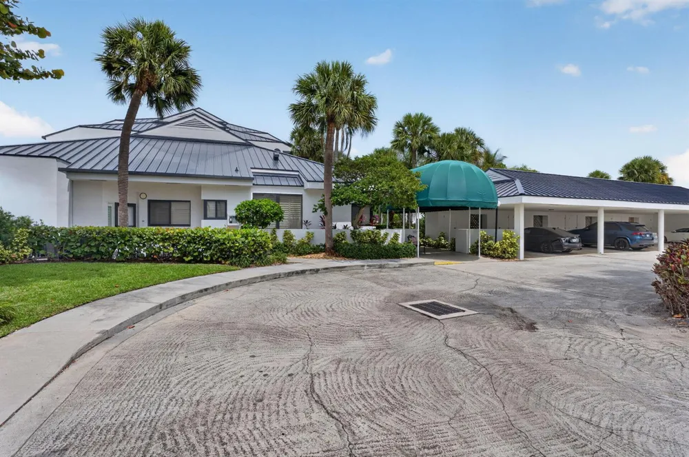 200 Waterway Road #104 Tequesta, FL 33469
