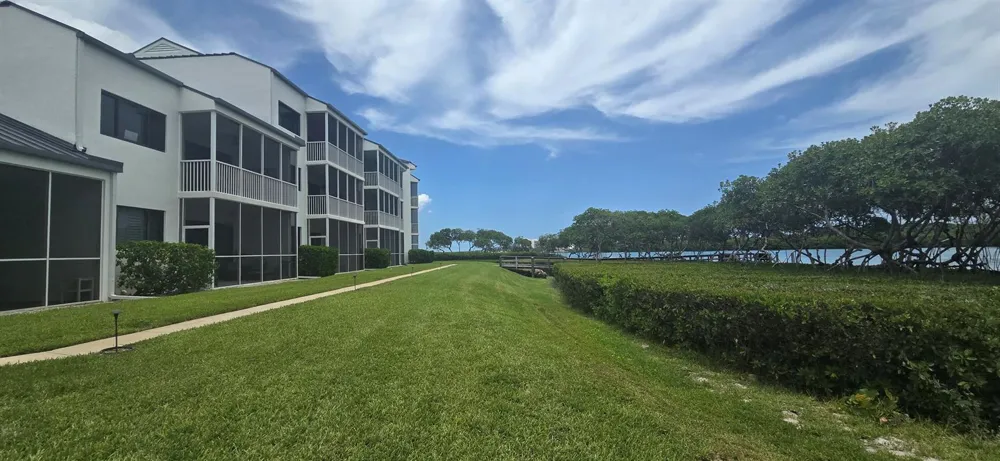 200 Waterway Road #104 Tequesta, FL 33469