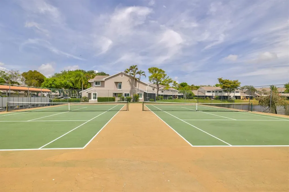 2147 Discovery Circle W Deerfield Beach, FL 33442