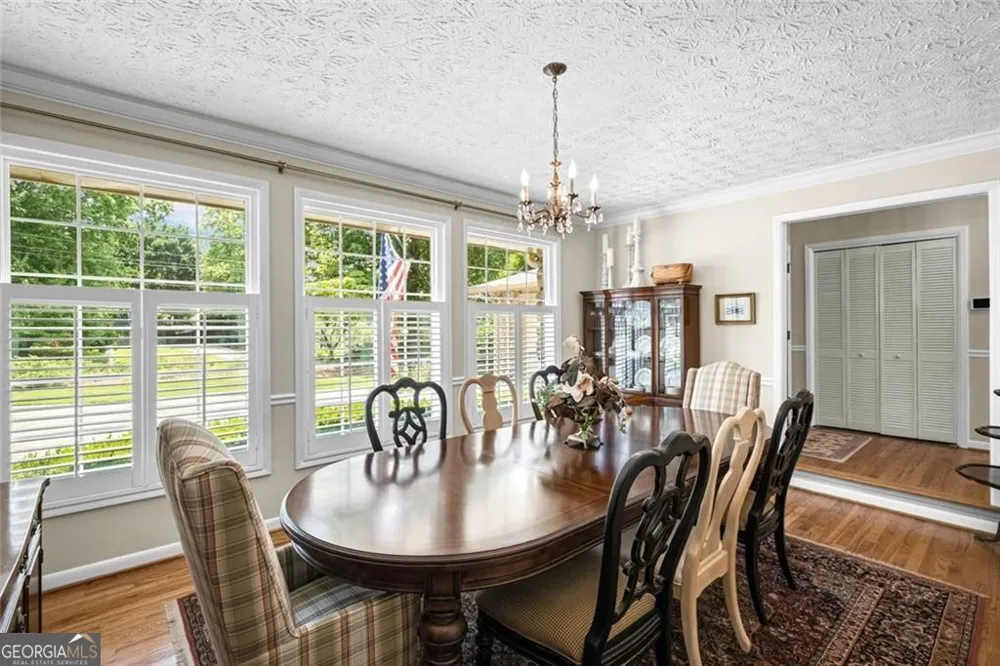 2730 Fontainebleau DR Dunwoody, GA 30360