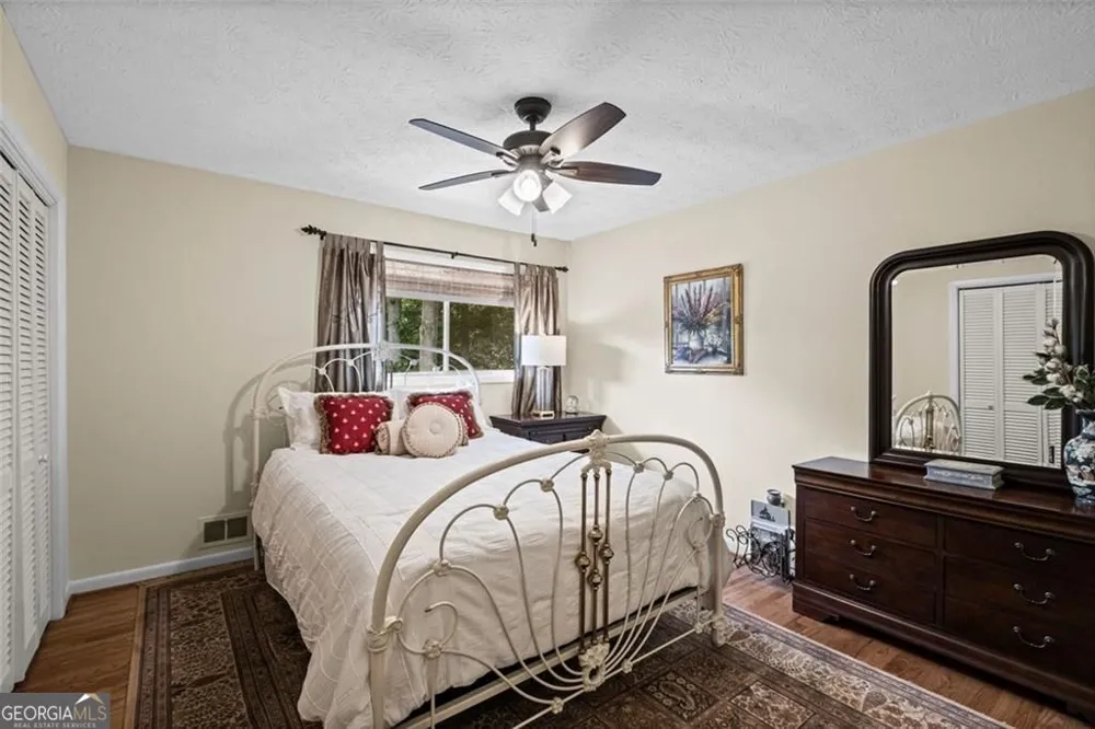 2730 Fontainebleau DR Dunwoody, GA 30360