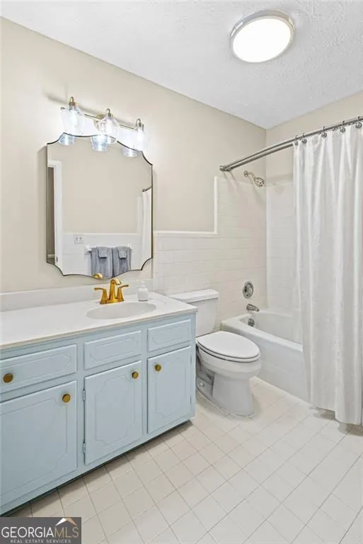 2730 Fontainebleau DR Dunwoody, GA 30360