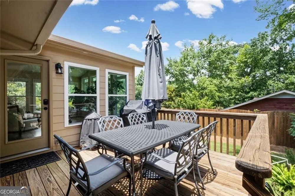 2730 Fontainebleau DR Dunwoody, GA 30360