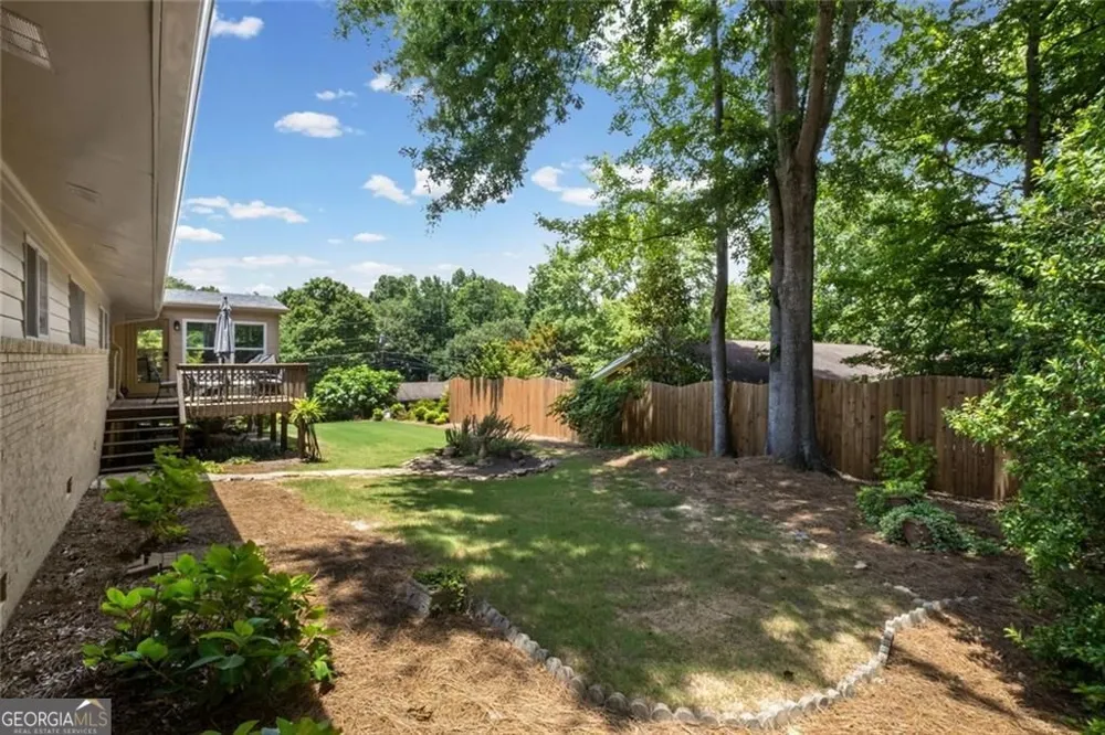 2730 Fontainebleau DR Dunwoody, GA 30360