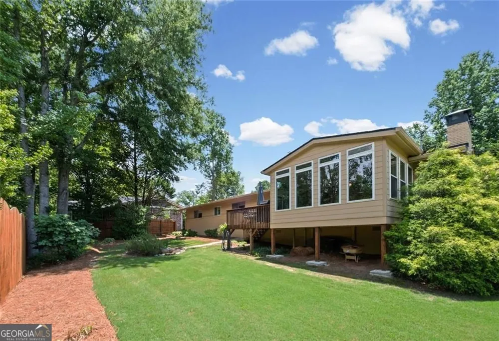 2730 Fontainebleau DR Dunwoody, GA 30360
