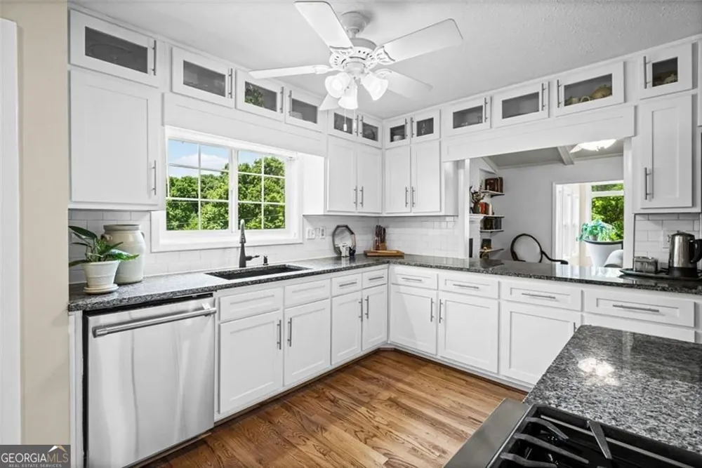 2730 Fontainebleau DR Dunwoody, GA 30360