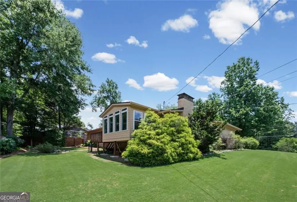 2730 Fontainebleau DR Dunwoody, GA 30360